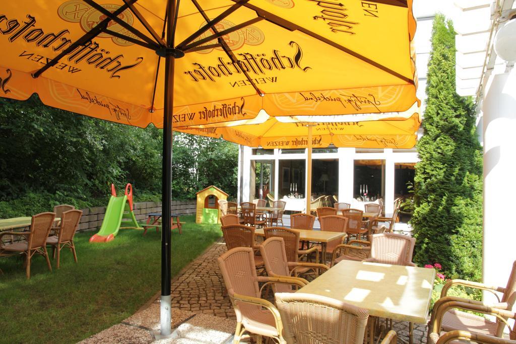 Relexa Hotel Bad Salzdetfurth Exteriör bild
