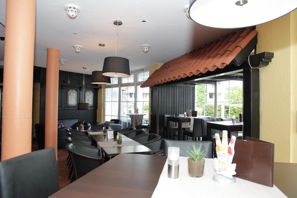 Relexa Hotel Bad Salzdetfurth Exteriör bild